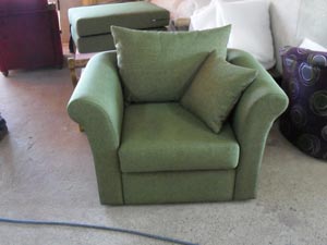 zelena fotelja